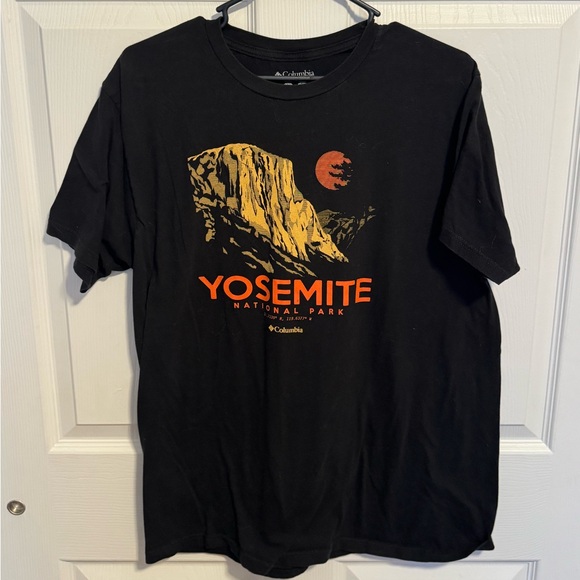 Columbia Black Sportswear Tee - Picture 1 of 3